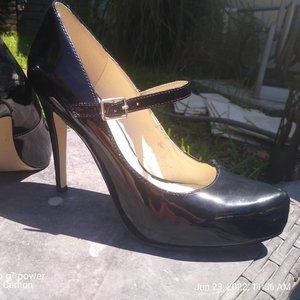 Mary Janes! Black patent leather platform BCBG Mary Janes size 8.5